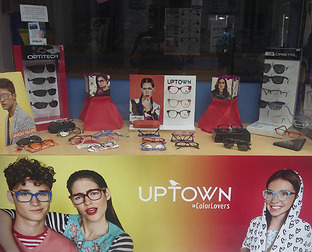  Uptown: diseño de avisos, POP, carteles, redes sociales, vidrieras e invitación para evento.