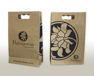  Patagonia Bombón: diseño de isologotipo, tarjeta, folleto, packaging e imagen web.
